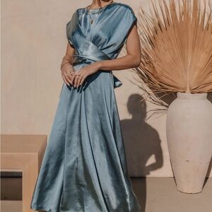 Bohme brand Rosalind midi dress in blue. Size M.